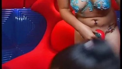 टैटू में सेक्सी लैटिना ने एक मोटी वाइब्रेटर और एक रबड़ के मुर्गा के साथ उसके छेद सेक्सी फुल मूवी वीडियो में डबल प्रवेश किया