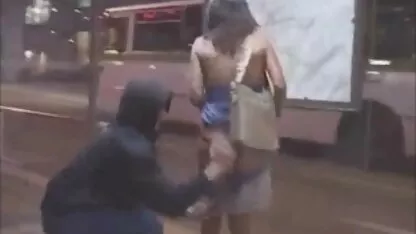 गर्म लड़कियां एक गर्म बाथरूम में हिंदी फुल सेक्सी मूवी चढ़ गईं और एक-दूसरे के पूस और गधे को लगन से धोने लगीं