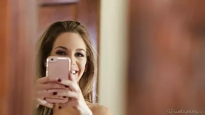 परिपक्व busty ज्वेल्स जेड एक हिंदी सेक्सी एचडी मूवी केक खाती है और एक सेक्सी प्रेमी के साथ चुदाई करती है