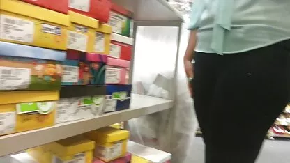 चित्रित कुतिया कैमरे पर सेक्सी वीडियो हिंदी मूवी हस्तमैथुन करती है