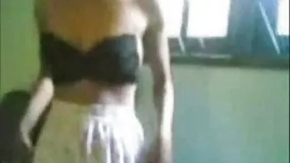 दो सुंदर वो साले सेक्सी हिंदी मूवी वीडियो कुईन्ने गेंदों को निगल जाते हैं