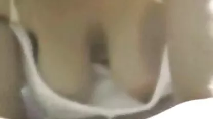 युवा लड़की गहरी हिंदी सेक्सी मूवी वीडियो में blowjob