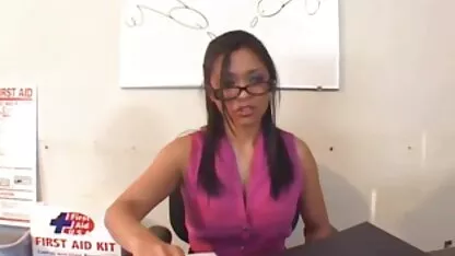 मोजा tranny किशोर फर्श सेक्सी फिल्म एचडी मूवी वीडियो पर मरोड़ते