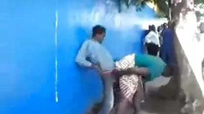 लाल बालों वाली कुतिया हिंदी में फुल सेक्स मूवी काम पर जाने से पहले डिक चूसती है