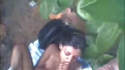 एक प्यारा आदमी खेत पर सेक्सी मूवी हिंदी फिल्म दो कामुक वेश्या fucks
