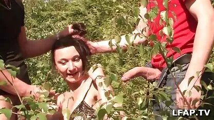 बस्टी सेक्सी ब्लोंड हिंदी हद सेक्सी मूवी एक आदमी seduces और उसके साथ fucks